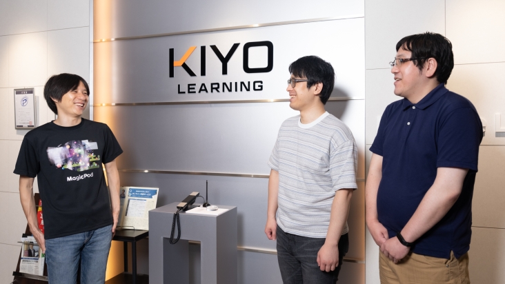 From left: Nozomi Ito, MagicPod CEO Keisuke Tsubone, Lead QA Engineer Masaki Nakai, Senior QA Engineer