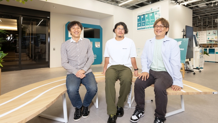 From Left to Right: Takashi Koyama, QA Engineer Jo Morishige, QA Engineer Nozomi Ito, MagicPod CEO