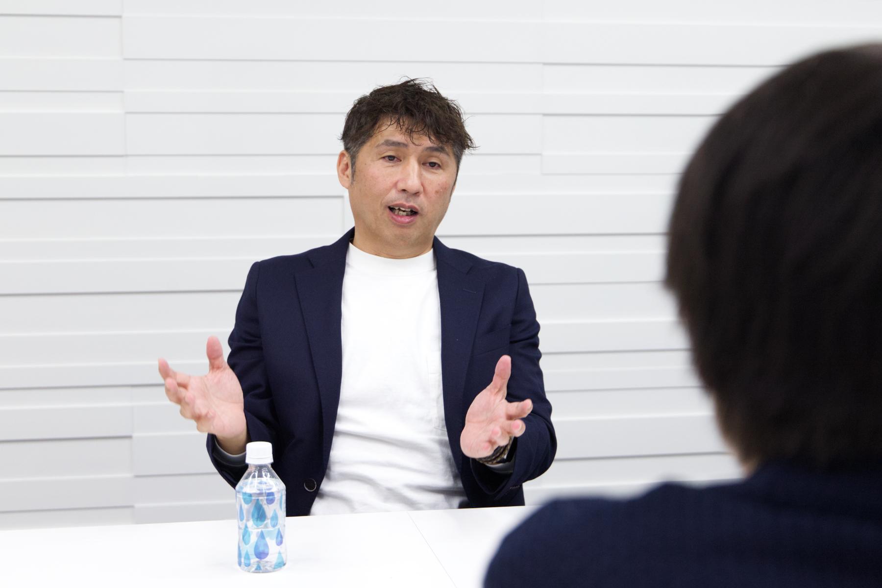 Chikara Mitsui — Consumer Services Company, Senior Principal Architect